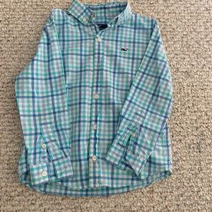 Offers welcome! Vineyard Vines button down shirt